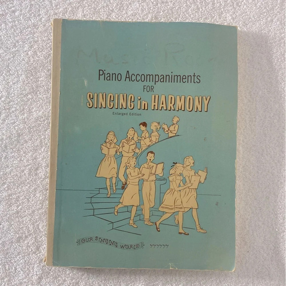 Vintage Piano Accompaniments For Singing In  Harmony Enlarged Edition - Picture 1 of 12